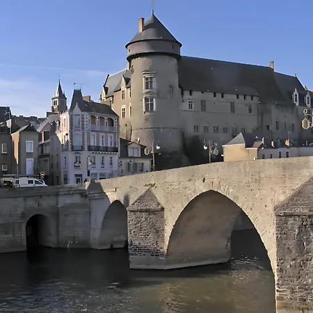 Le 84bis, Maison, Proche Gare, Parking, Netflix Laval (Mayenne)