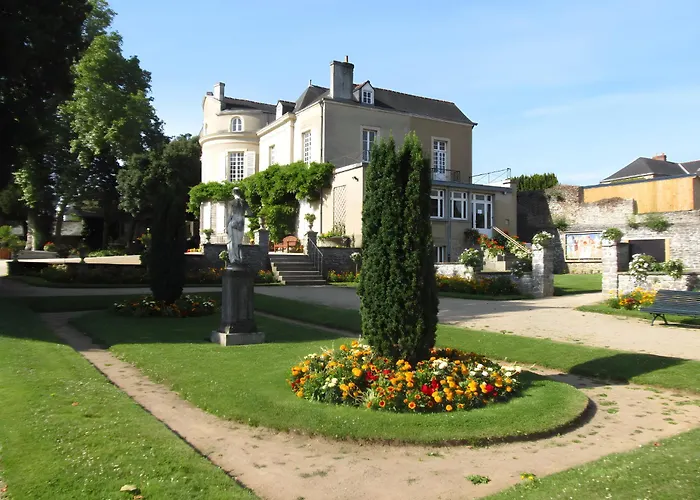 Le 84bis, Maison, Proche Gare, Parking, Netflix 拉瓦勒