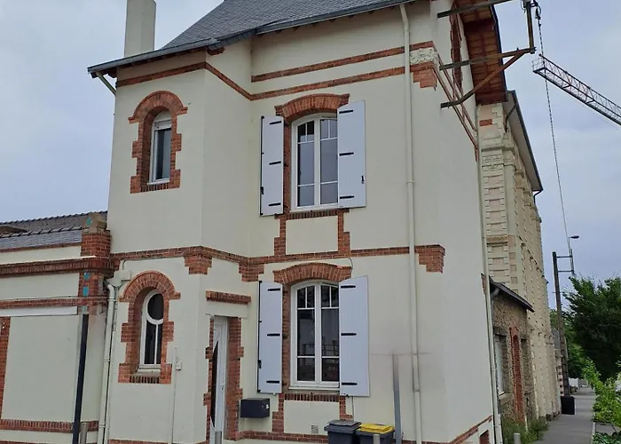 Le 84bis, Maison, Proche Gare, Parking, Netflix 拉瓦勒