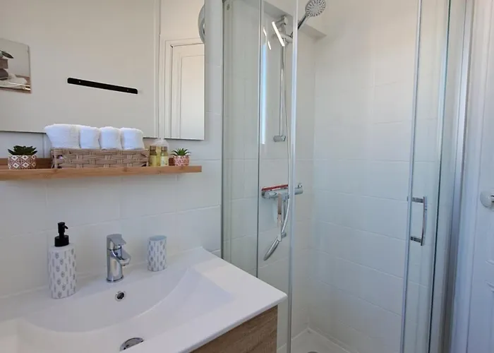 Le 84bis, Maison, Proche Gare, Parking, Netflix 公寓